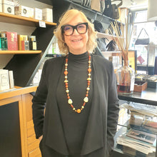 Carica l&#39;immagine nel visualizzatore di Gallery, Collana lunga chiodata con resine colorate e cristalli