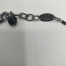 Carica l&#39;immagine nel visualizzatore di Gallery, Girocollo in cristalli neri con centrale in quarzo idrotermale