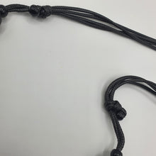 Carica l&#39;immagine nel visualizzatore di Gallery, Collana a tre fili in cordoncino con legni, resine e cristalli.