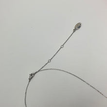 Carica l&#39;immagine nel visualizzatore di Gallery, Girocollo in acciaio rodiato e strass pendenti