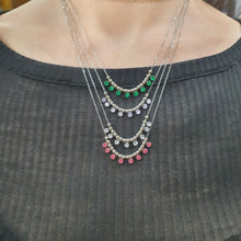 Carica l&#39;immagine nel visualizzatore di Gallery, Girocollo in acciaio rodiato e strass pendenti