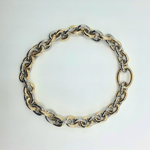 Catena girocollo a maglie ovalizzate placcata oro e rodiata.