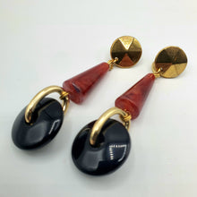 Carica l&#39;immagine nel visualizzatore di Gallery, Orecchini a coppia, pendenti in resina