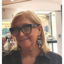 Carica l&#39;immagine nel visualizzatore di Gallery, Coppia orecchini pendenti bianchi e neri di &quot;Lebole, The Circle&quot;