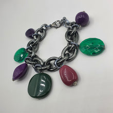 Carica l&#39;immagine nel visualizzatore di Gallery, Bracciale a maglia placcata rutenio e charms pendenti colorati
