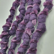 Carica l'immagine nel visualizzatore di Gallery, Collana in cotone e velluto annodata color melanzana portabile lunga e corta.