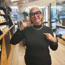 Carica l&#39;immagine nel visualizzatore di Gallery, Catena girocollo in acciaio a maglie ovali irregolari martellate placcata oro e rodiata.