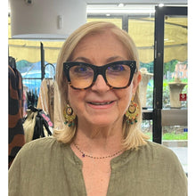 Carica l&#39;immagine nel visualizzatore di Gallery, Orecchini della collezione Tan Mono Tondo di Lebole Maison.