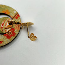 Carica l&#39;immagine nel visualizzatore di Gallery, Orecchini della collezione Tan Mono Tondo di Lebole Maison.