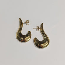 Carica l&#39;immagine nel visualizzatore di Gallery, Orecchini semicerchio chunky in acciaio placcato oro
